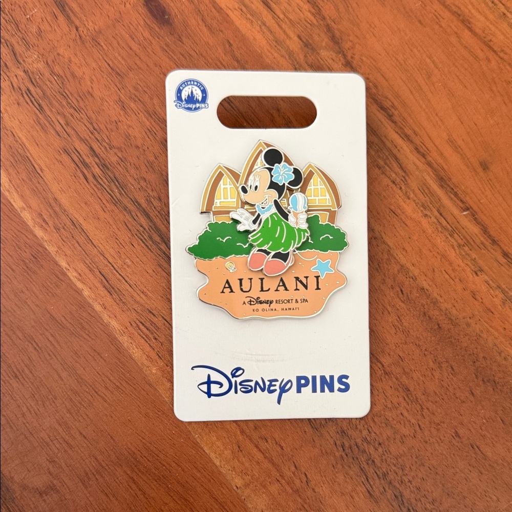 Disney Aulani Resort Exclusive Minnie Mouse Hula Pin for trading/collecting